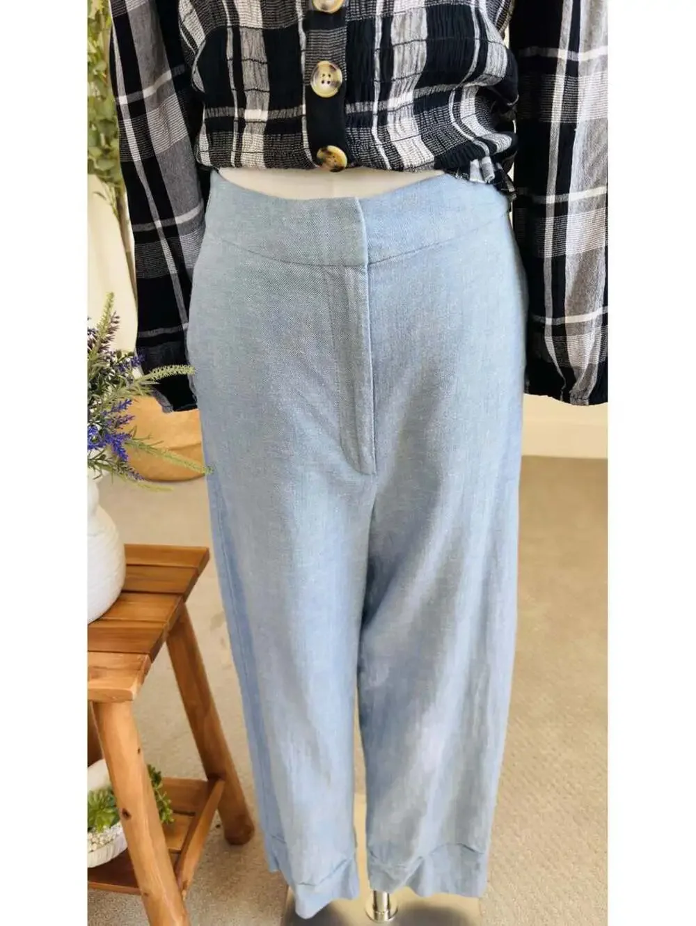 Zara Light Blue Chambray Cuffed Cropped Trousers Size M